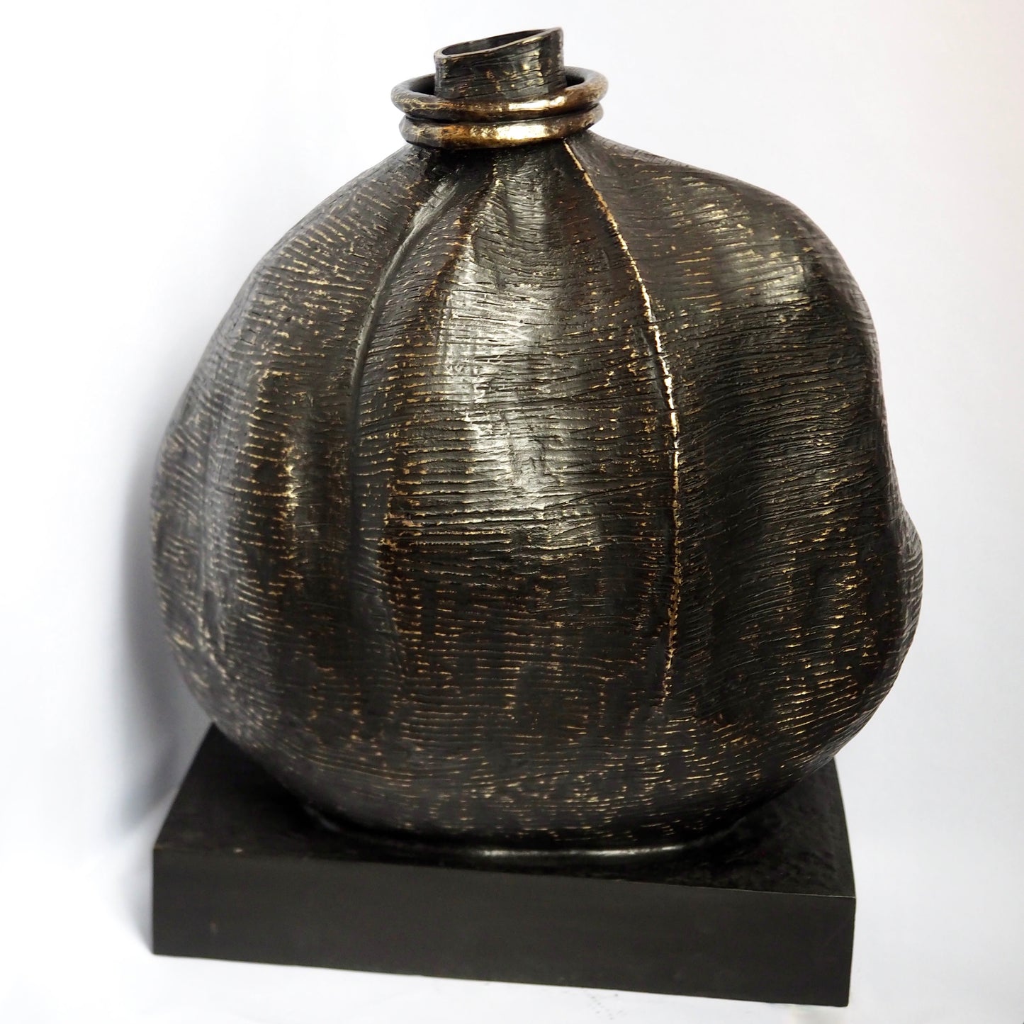 SHAULA VASE